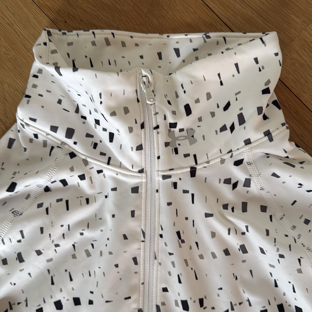 NWT Women’s Under Armour 1/4 Zip - Picture 3 of 4